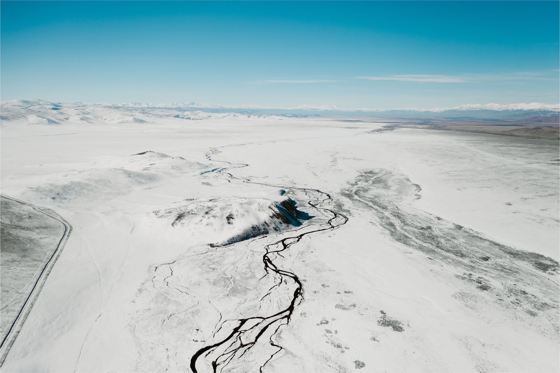 Il permafrost siberiano rilascia metano antico: la bomba climatica che nessun modello aveva previsto