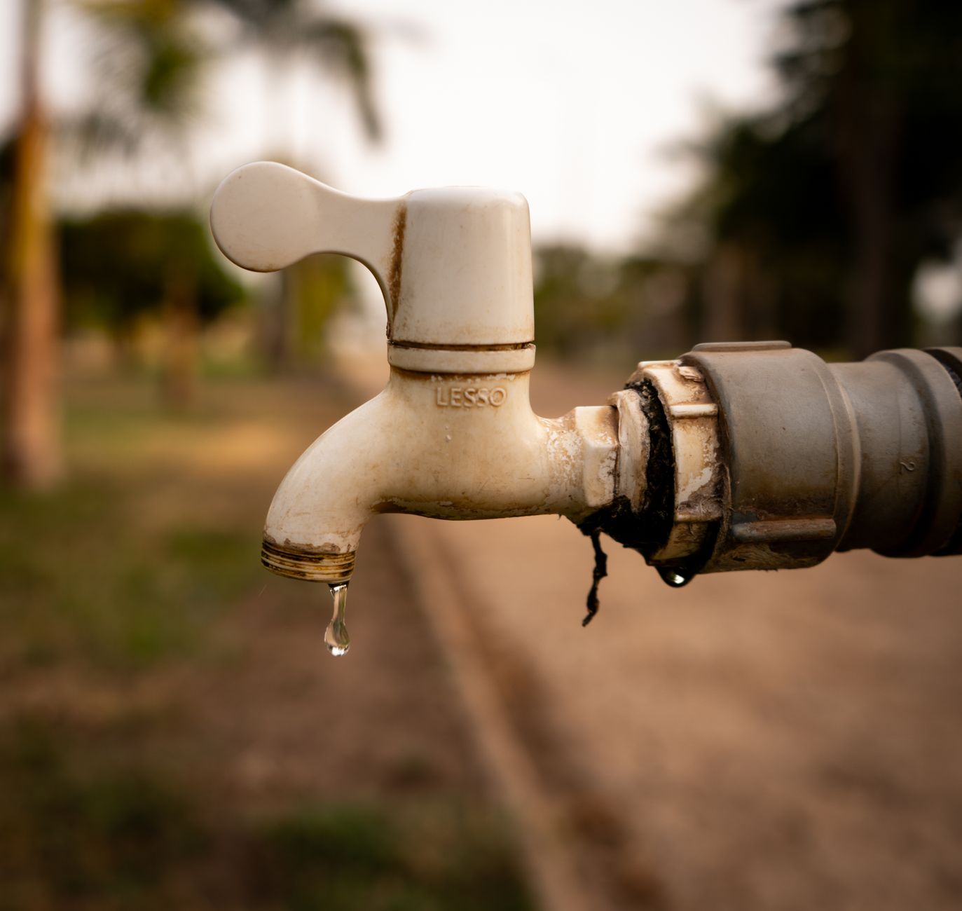 La rete idrica italiana perde il 42% dell’acqua: stiamo irrigando il sottosuolo invece di dissetare i cittadini