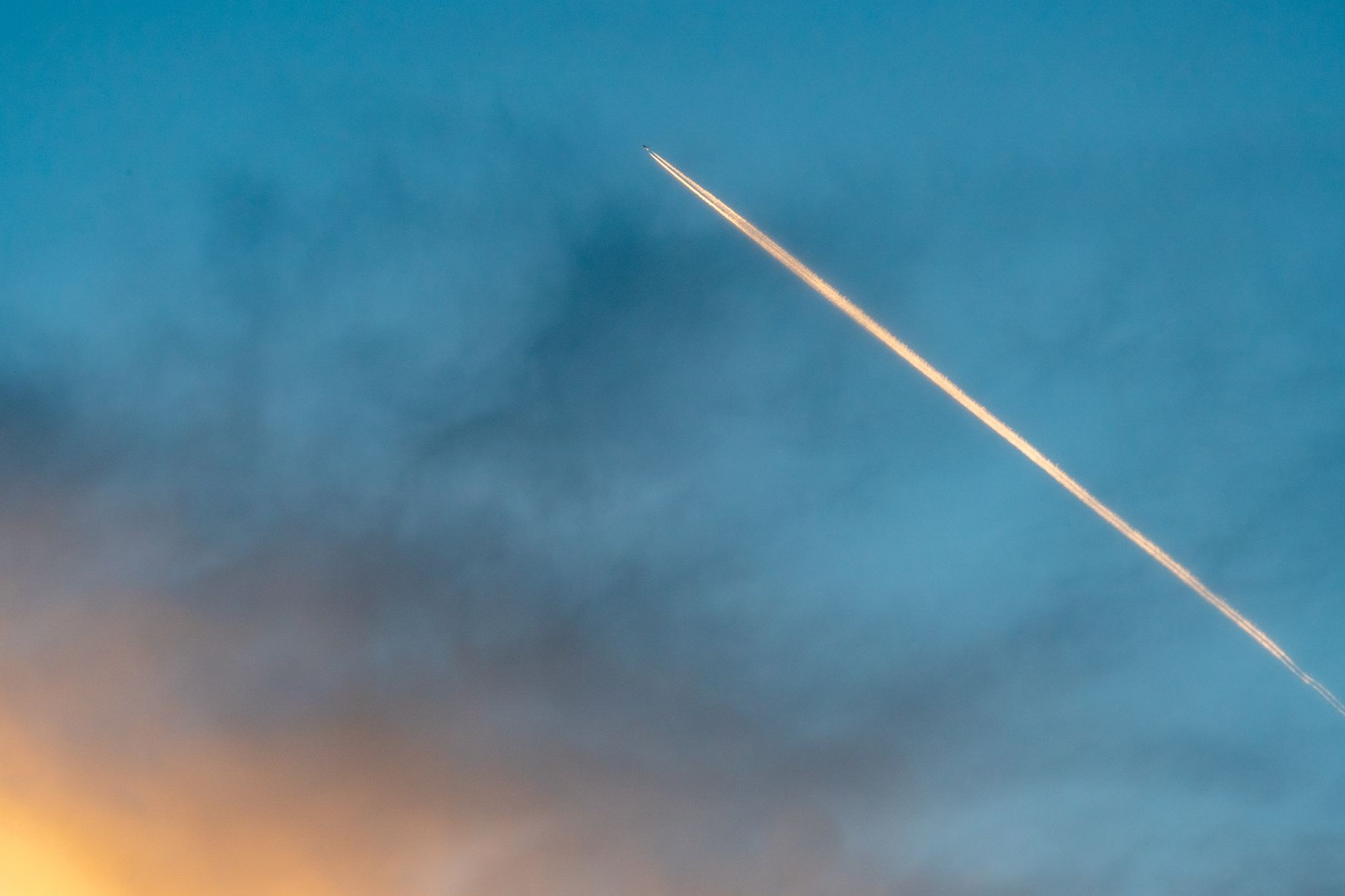 Jet stream spezzata: quando il fiume d’aria che governa il clima europeo perde la rotta e il caldo si inceppa per settimane
