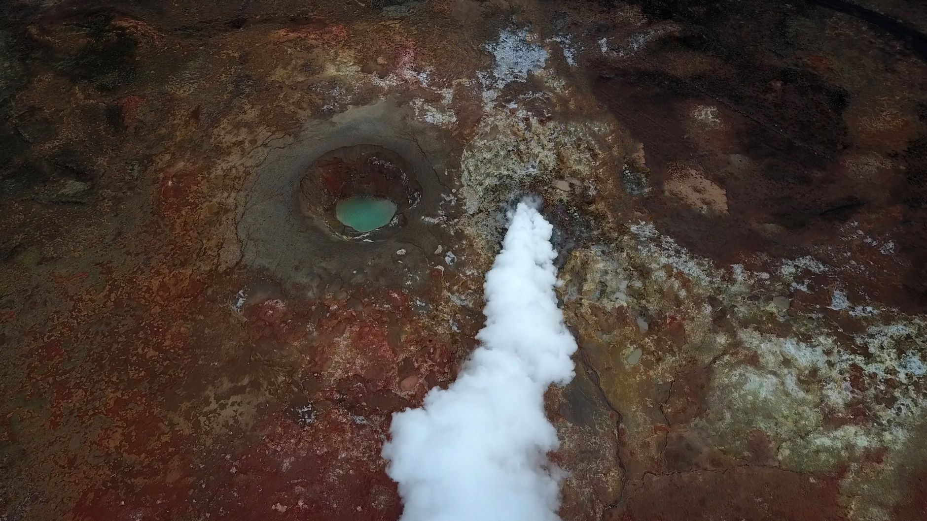 Energia geotermica profonda: la Toscana pioniera di una tecnologia che trasforma il calore della Terra in rete elettrica senza emissioni
